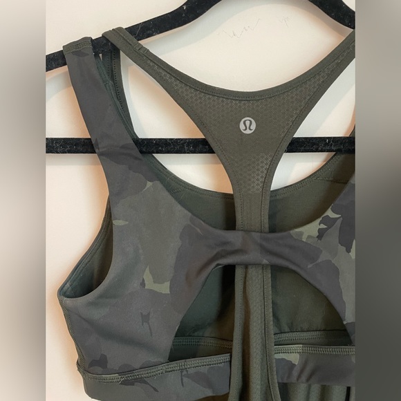 Lululemon Forest Green Tank with Camo Sports Bra - Picture 4 of 5